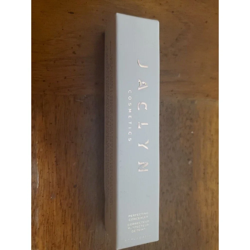 Jaclyn Cosmetics Perfecting Concealer Shade 